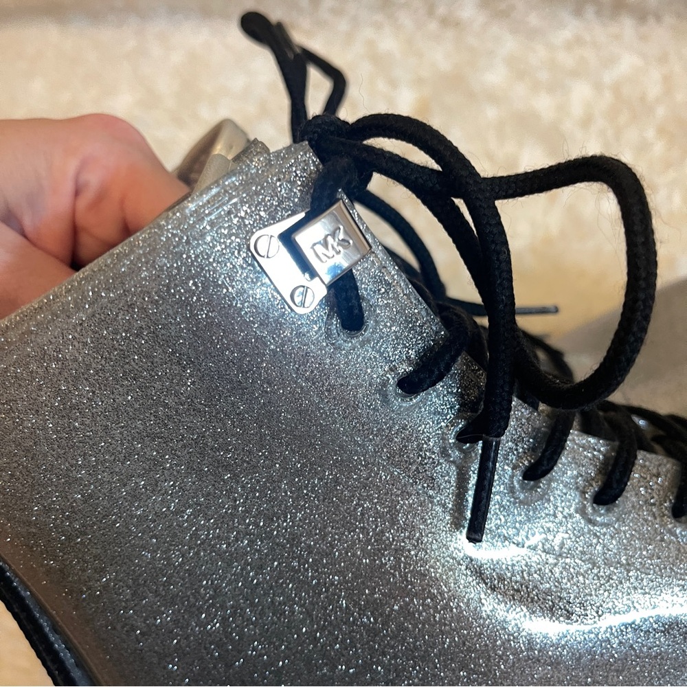 Michael Kors Tavie Flat Rain Bootie Silver Lace-up Rubber Booties - size 9 - Picture 9 of 10